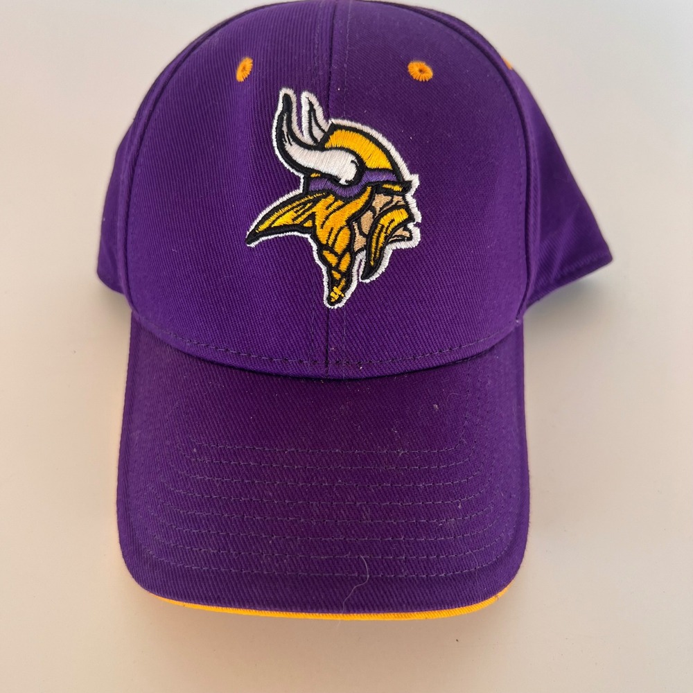 NFL Team Apparel Minnesota Vikings Hat Unisex OSFA Purple Good Embroidered Logo
